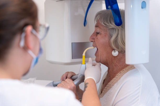 Best Emergency Tooth Extraction in Broadmoor, CA